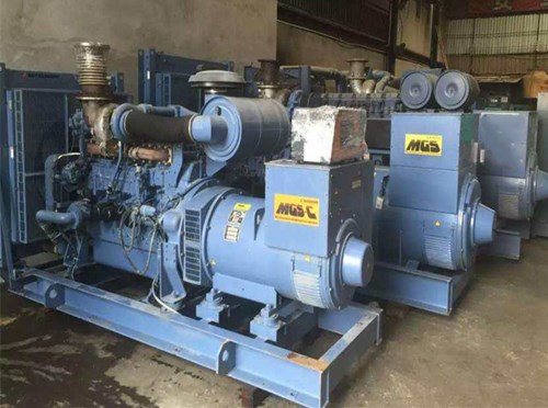 铜仁发电机组带负载降电压是什么原因照成的？