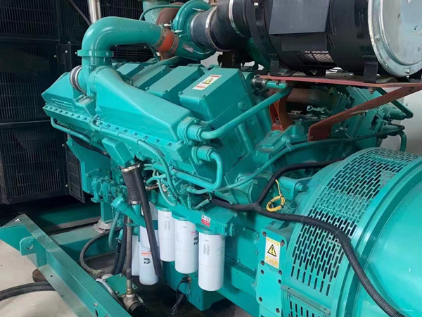 铜仁更换100kW柴油发电机组机油时，需要注意哪些事项？